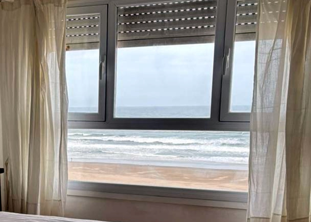 Alquilo monoambiente con vista al mar – Código 78
